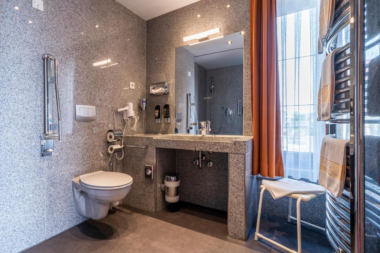 Hotel Hagnauer Hof ภายนอก รูปภาพ