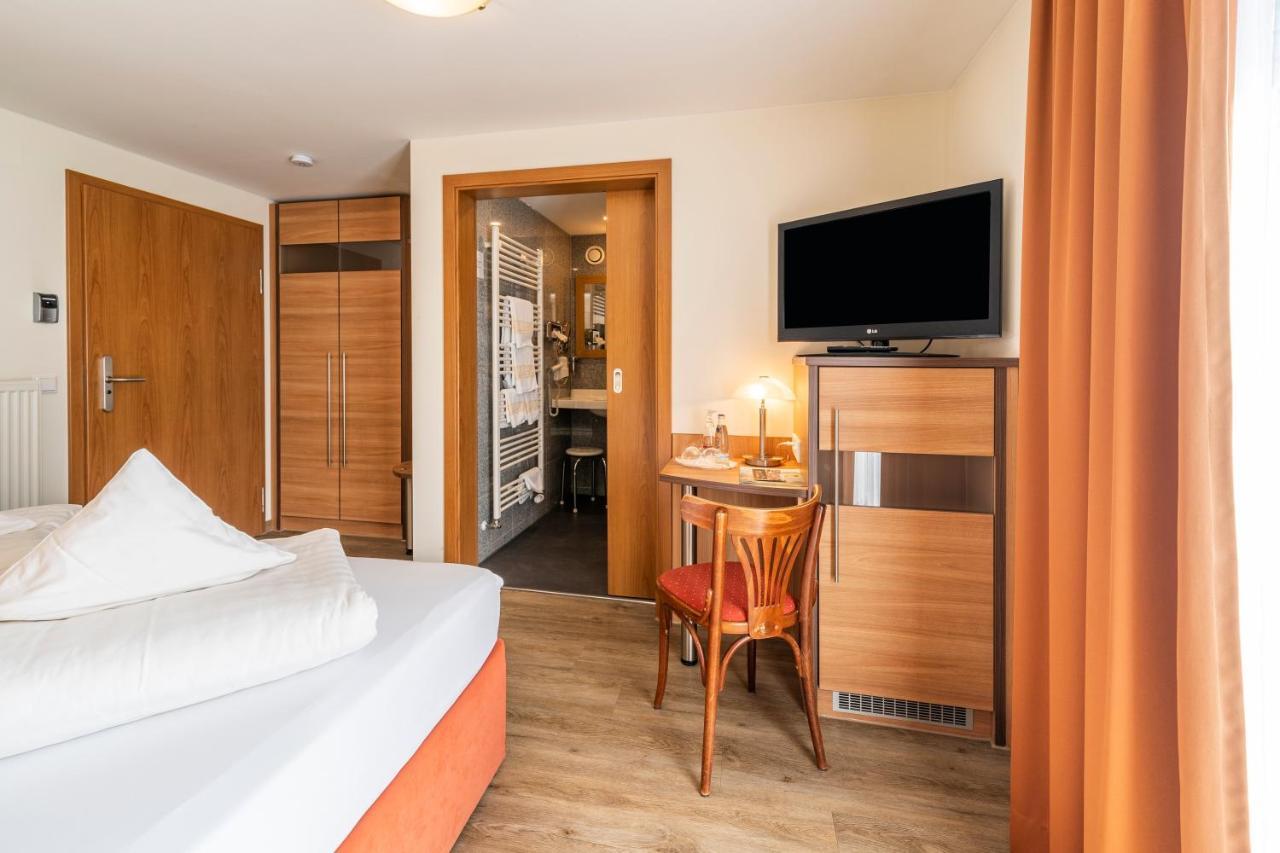 Hotel Hagnauer Hof ภายนอก รูปภาพ